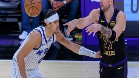 【势不可挡，连胜之旅再续！卡斯火力全开，披萨盛宴等君来！】