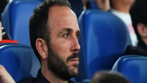 “生死较量！8胜7负的关键战役，哈伊赫多主场誓夺胜利！”